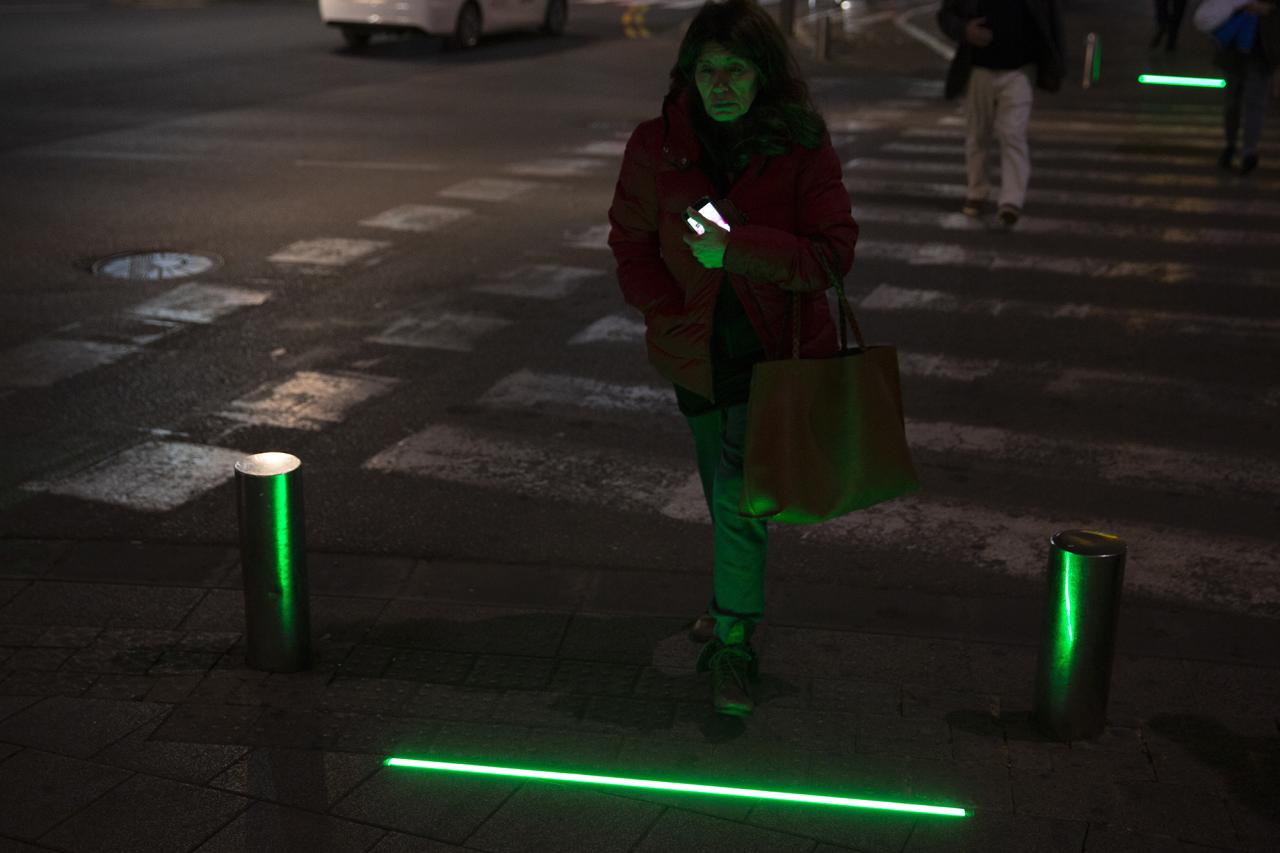 Tel aviv testing crosswalk lights to warn smartphone zombies