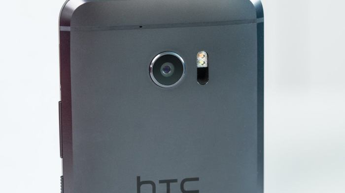 Htc consider licensing out brand to other manufacturers