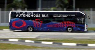 Singapore test volvo self driving bus