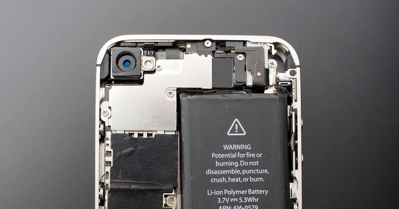 Apple change iphone battery repair policy