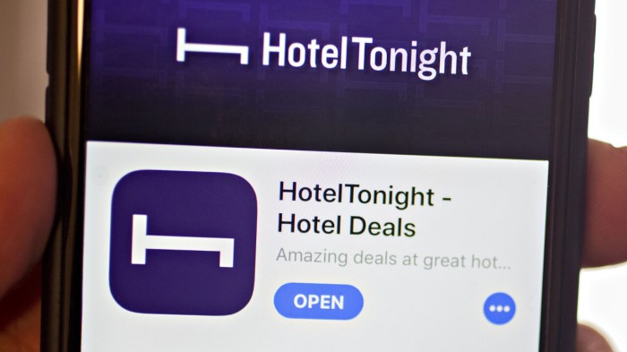 Airbnb acquire hoteltonight